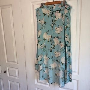 ⭐️FREE WITH PURCHASE⭐️ 
Floral High Low Skirt GARDEN GIRL
